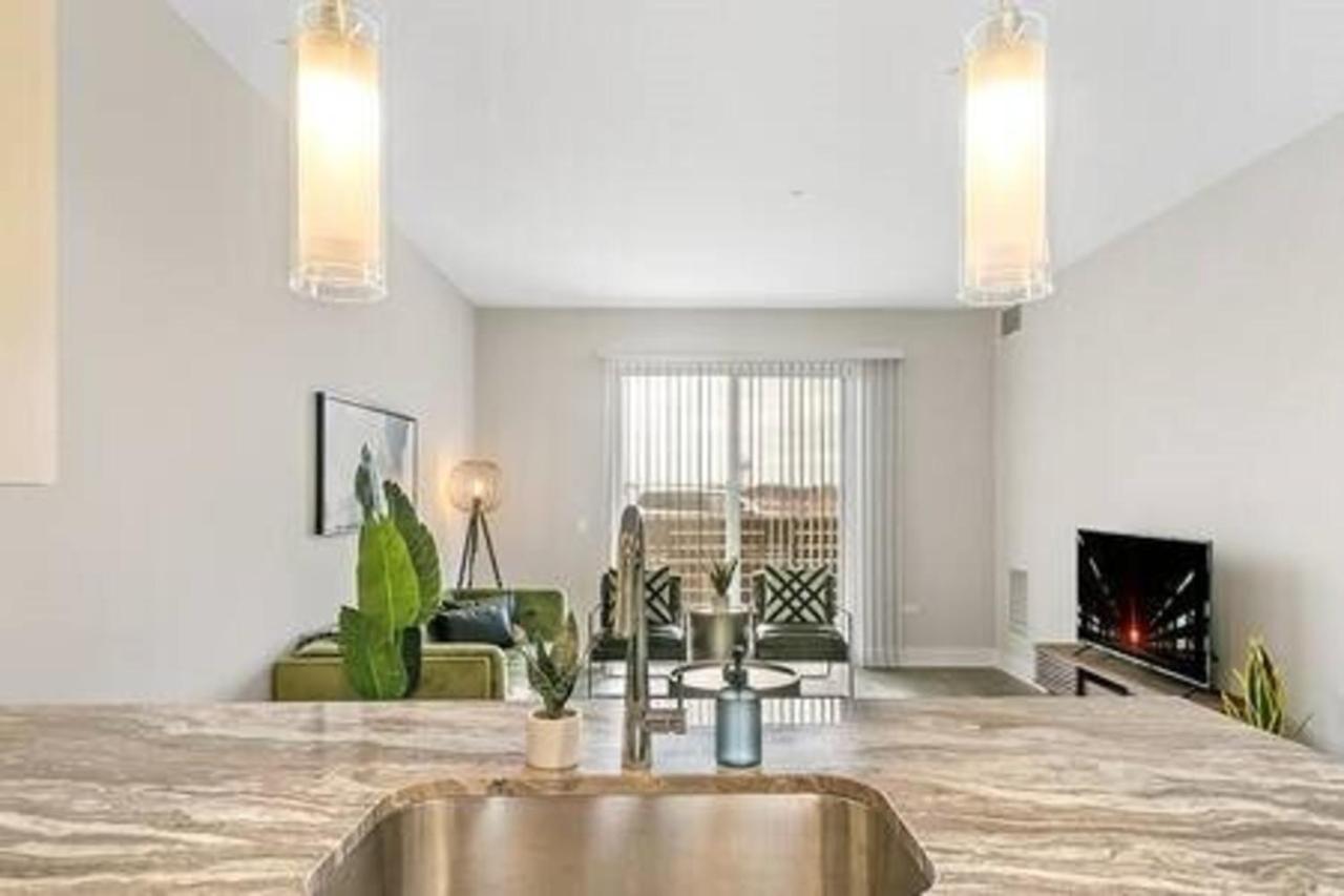 Ferienwohnung Bright & Comfortable Oakbrook 2Br Apt Free Parking - Ob 1 Oakbrook Terrace Exterior foto