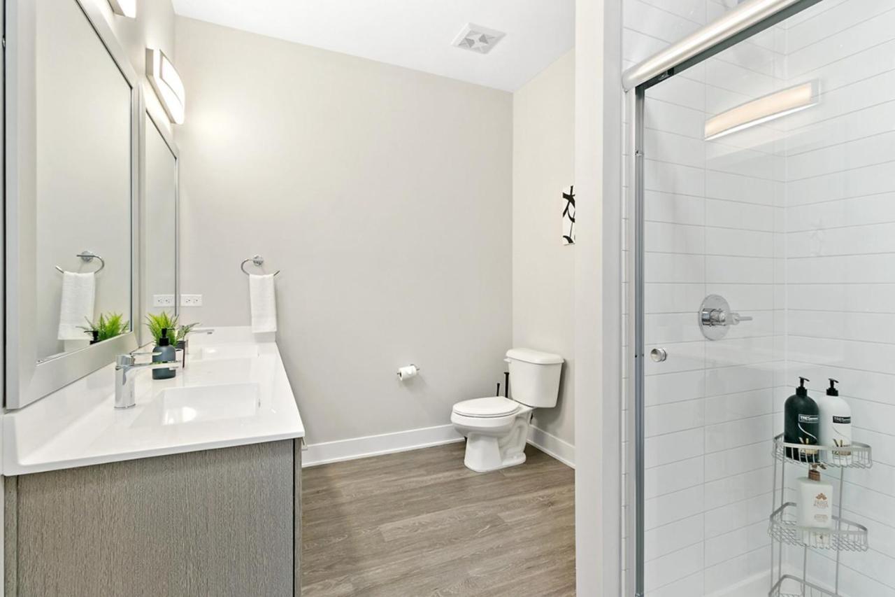 Ferienwohnung Bright & Comfortable Oakbrook 2Br Apt Free Parking - Ob 1 Oakbrook Terrace Exterior foto